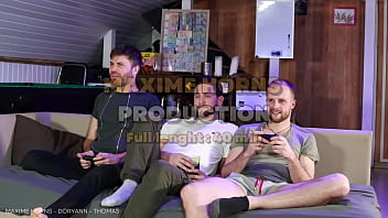 [Twinks, Thomas Pranis, Maxime Horns Doryann] Gaming With Friends Double Penetration Bareback Versatile Big Dicks Twinks Maxime Horns Doryann Marguet