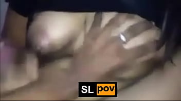 [Novio En, Hand, Girl Show Boobs] Chica Caliente De Sri Lanka Se Pone Traviesa Con Su Novia En Video Online Porn Porno